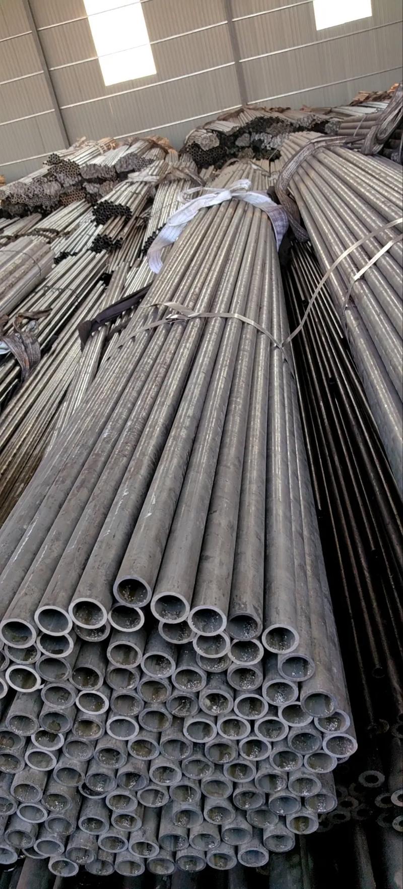 任丘市西環五金鋼材市場,勝強無縫鋼管.大型激光切割加工,大型